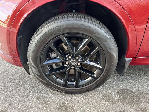 Certified 2025 Land Rover Discovery Sport S image 10