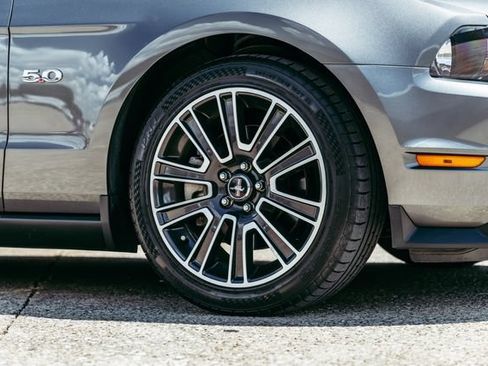 Used 2011 Ford Mustang GT Premium w/ Comfort Pkg RWD image 54