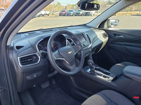 Used 2022 Chevrolet Equinox LT w/ Driver Convenience Package image 31