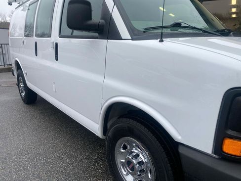 Used 2016 GMC Savana 2500 G2500 Cargo image 26