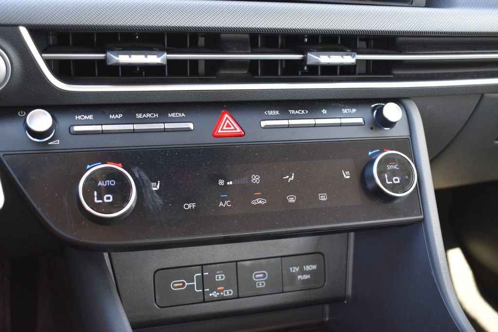 Used 2025 Hyundai Sonata SEL FWD image 12