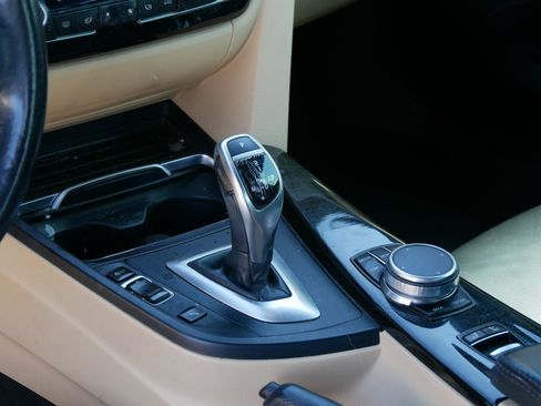 Used 2018 BMW 430i Convertible RWD image 22