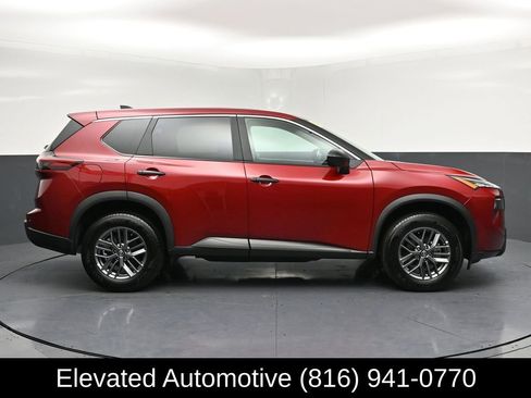 Used 2025 Nissan Rogue S AWD/4WD image 26