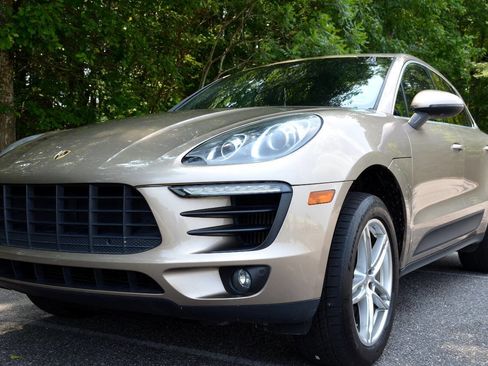 Used 2016 Porsche Macan S image 3