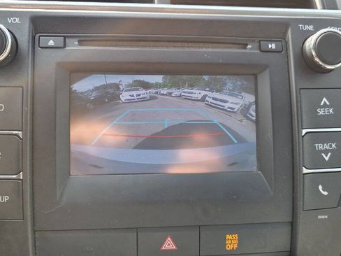 Used 2016 Toyota Camry SE image 24