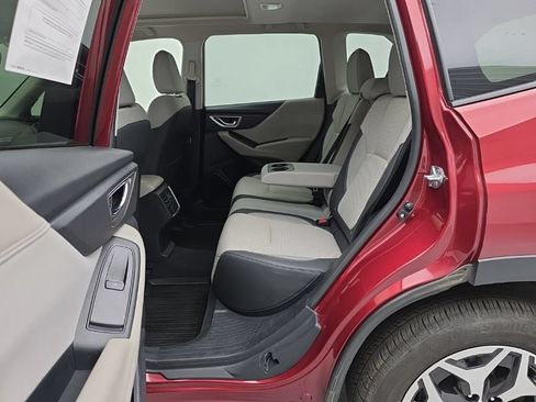 Used 2024 Subaru Forester Premium AWD/4WD image 41