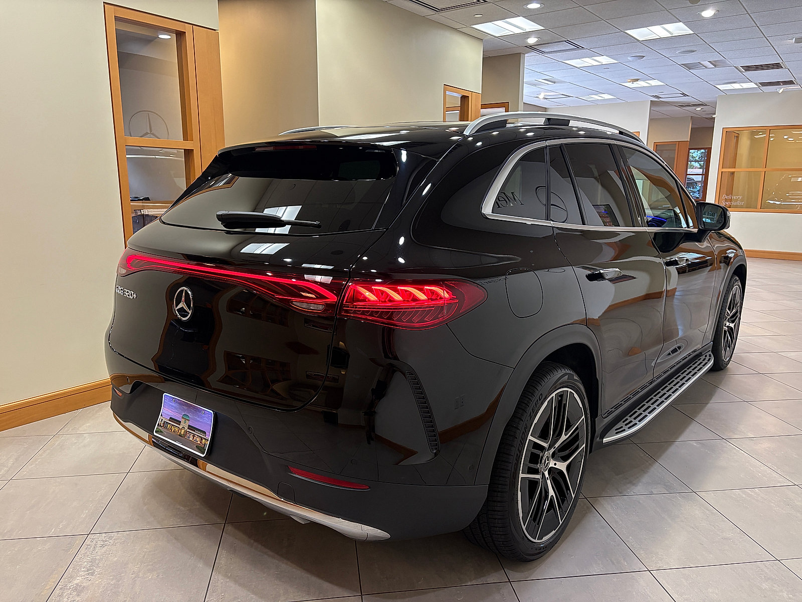 New 2027 Mercedes-Benz EQE 320+ SUV image 5