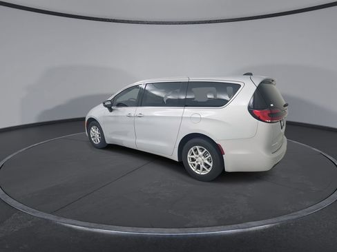 New 2026 Chrysler Pacifica Select image 6