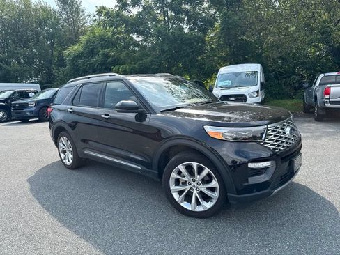 Used 2023 Ford Explorer Platinum w/ Technology Package AWD/4WD image 1
