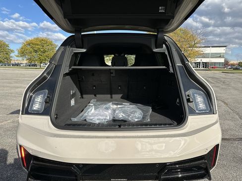 New 2026 BMW iX xDrive60 w/ M Sport Package image 27