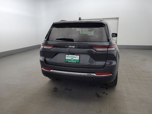 Used 2022 Jeep Grand Cherokee Limited 4xe image 7