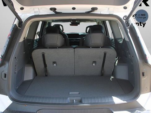 New 2026 Kia EV9 Light RWD image 9