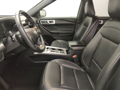 Used 2020 Ford Explorer XLT w/ Equipment Group 202A image 17