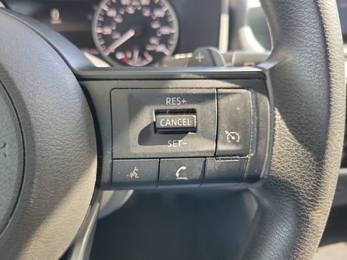Used 2021 Nissan Rogue S FWD image 22