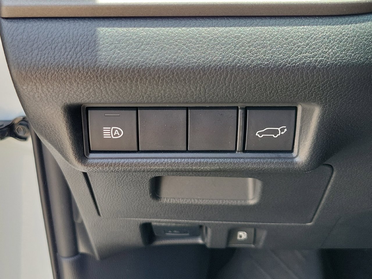 Used 2024 Toyota Grand Highlander AWD Hybrid image 32