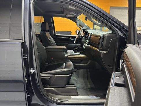 Used 2024 GMC Sierra 1500 Elevation w/ Elevation Premium Package image 14