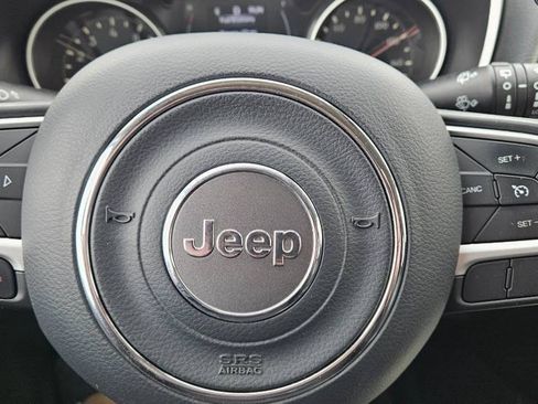 Used 2019 Jeep Compass Latitude AWD/4WD image 14