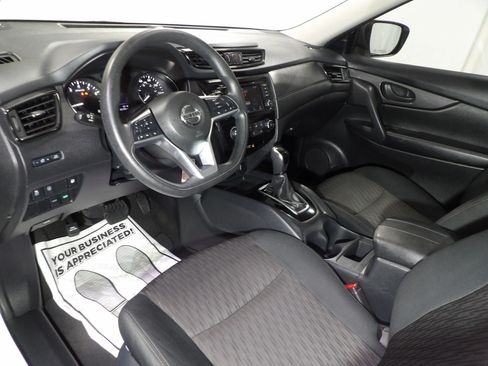 Used 2020 Nissan Rogue S FWD image 10