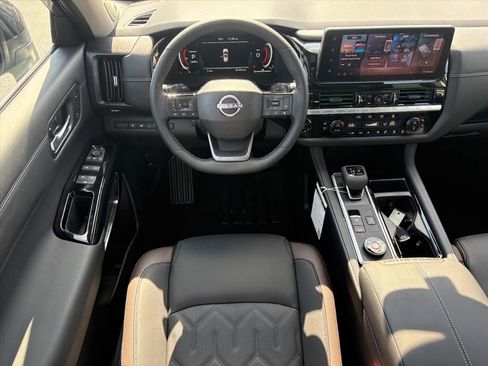 New 2026 Nissan Pathfinder Platinum image 24