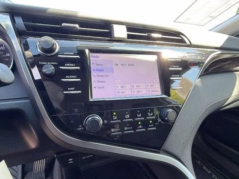 Used 2019 Toyota Camry LE FWD image 25
