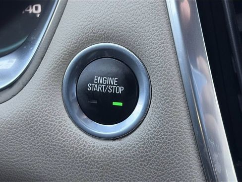 Used 2023 Chevrolet Traverse LS image 15