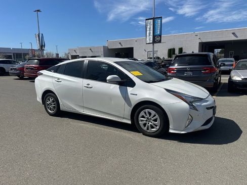 Used 2018 Toyota Prius Two w/ Prius Two Safety Plus Package image 2