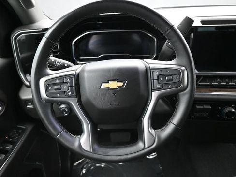 Used 2023 Chevrolet Silverado 1500 LT AWD/4WD image 13