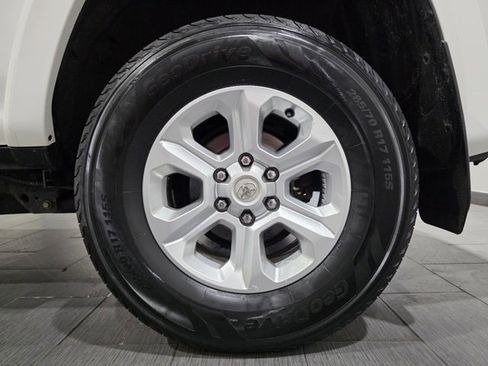 Used 2020 Toyota 4Runner SR5 Premium image 24