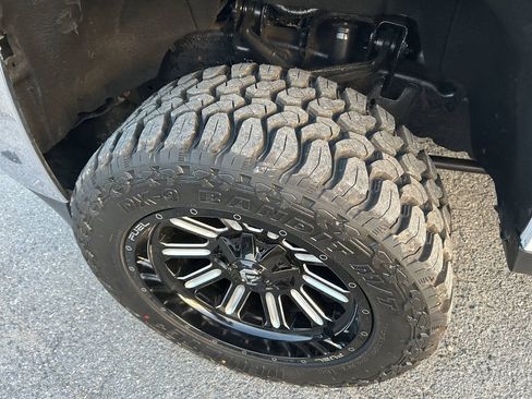 Used 2019 Chevrolet Silverado 2500 LT AWD/4WD image 14
