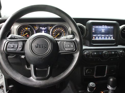 Used 2022 Jeep Wrangler Unlimited Sport AWD/4WD image 7