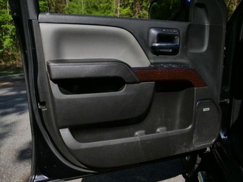 Used 2015 GMC Sierra 1500 SLT w/ SLT Crew Cab Value Package image 22