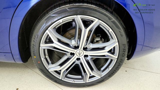 Used 2023 Maserati Levante GT AWD/4WD image 77
