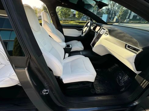 Used 2017 Tesla Model X 100D image 15