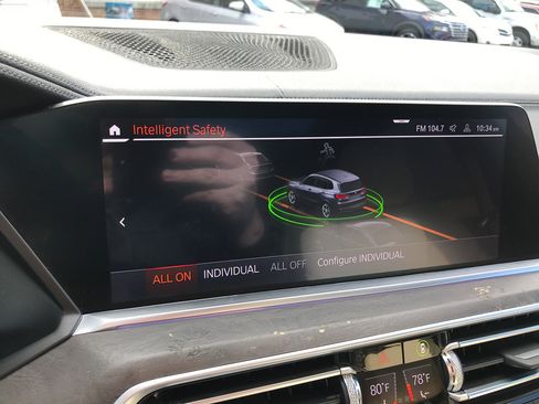 Used 2020 BMW X5 xDrive40i w/ Premium Package image 22