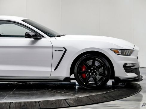 Used 2016 Ford Mustang Shelby GT350R w/ GT350R Equipment Group 920A image 22
