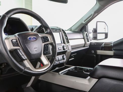 Used 2020 Ford F250 Lariat w/ Lariat Value Package image 23