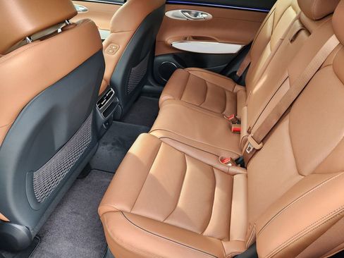 New 2026 Genesis GV70 2.5T Advanced image 20