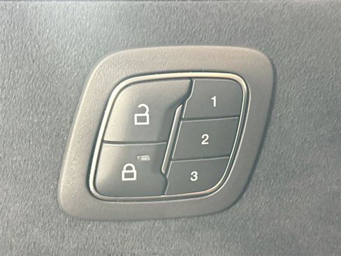 Used 2021 Ford Mustang Mach-E GT image 32