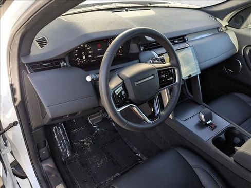 Used 2024 Land Rover Discovery Sport Dynamic SE image 10