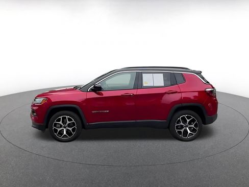 Used 2025 Jeep Compass Limited AWD/4WD image 6