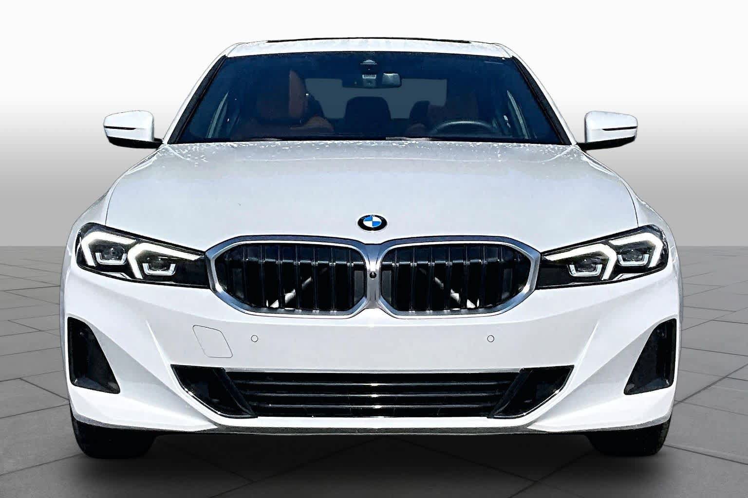 Used 2025 BMW 330i Sedan RWD image 4