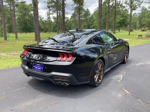 Used 2024 Ford Mustang GT Premium RWD image 5