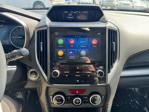 Used 2019 Subaru Crosstrek 2.0i Limited w/ Moonroof Package w/Navigation AWD/4WD image 10