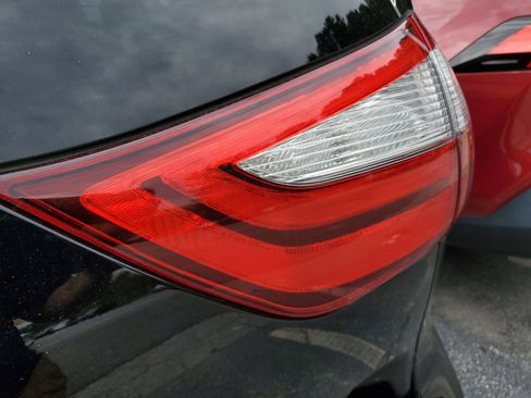 Used 2017 Toyota Sienna XLE FWD image 8