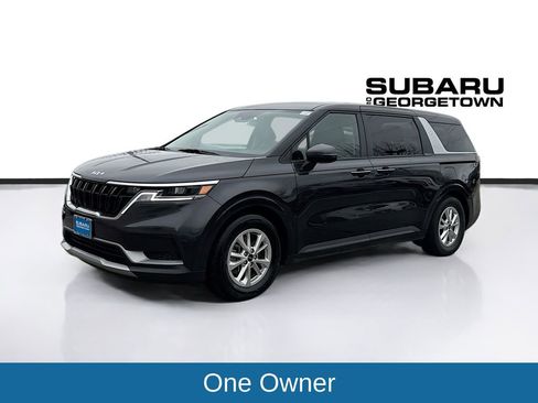 Used 2023 Kia Carnival LX image 3