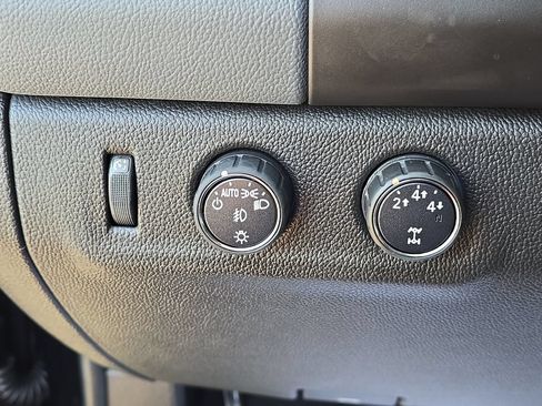 Used 2016 Chevrolet Colorado Z71 AWD/4WD image 11