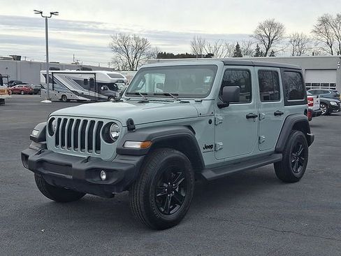 Used 2023 Jeep Wrangler Sport image 3
