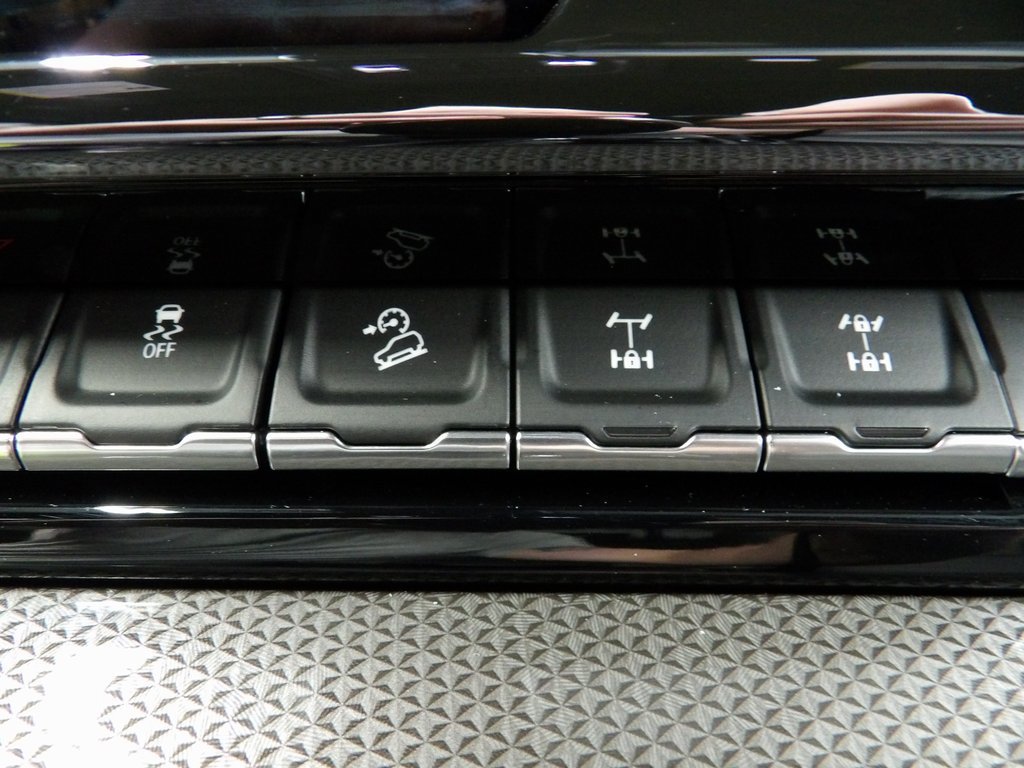 Used 2024 Chevrolet Silverado 1500 ZR2 AWD/4WD image 60