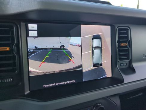 Used 2023 Ford Bronco Badlands w/ Sasquatch Package AWD/4WD image 14