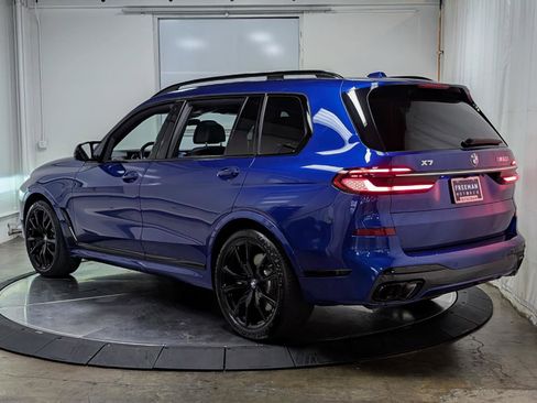 Used 2023 BMW X7 M60i w/ M Sport Professional Package image 7